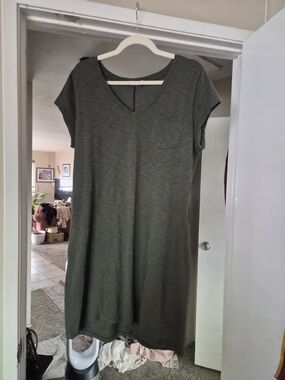 GAP Olive Green V-Neck Short Sleeve T-shirt Dress